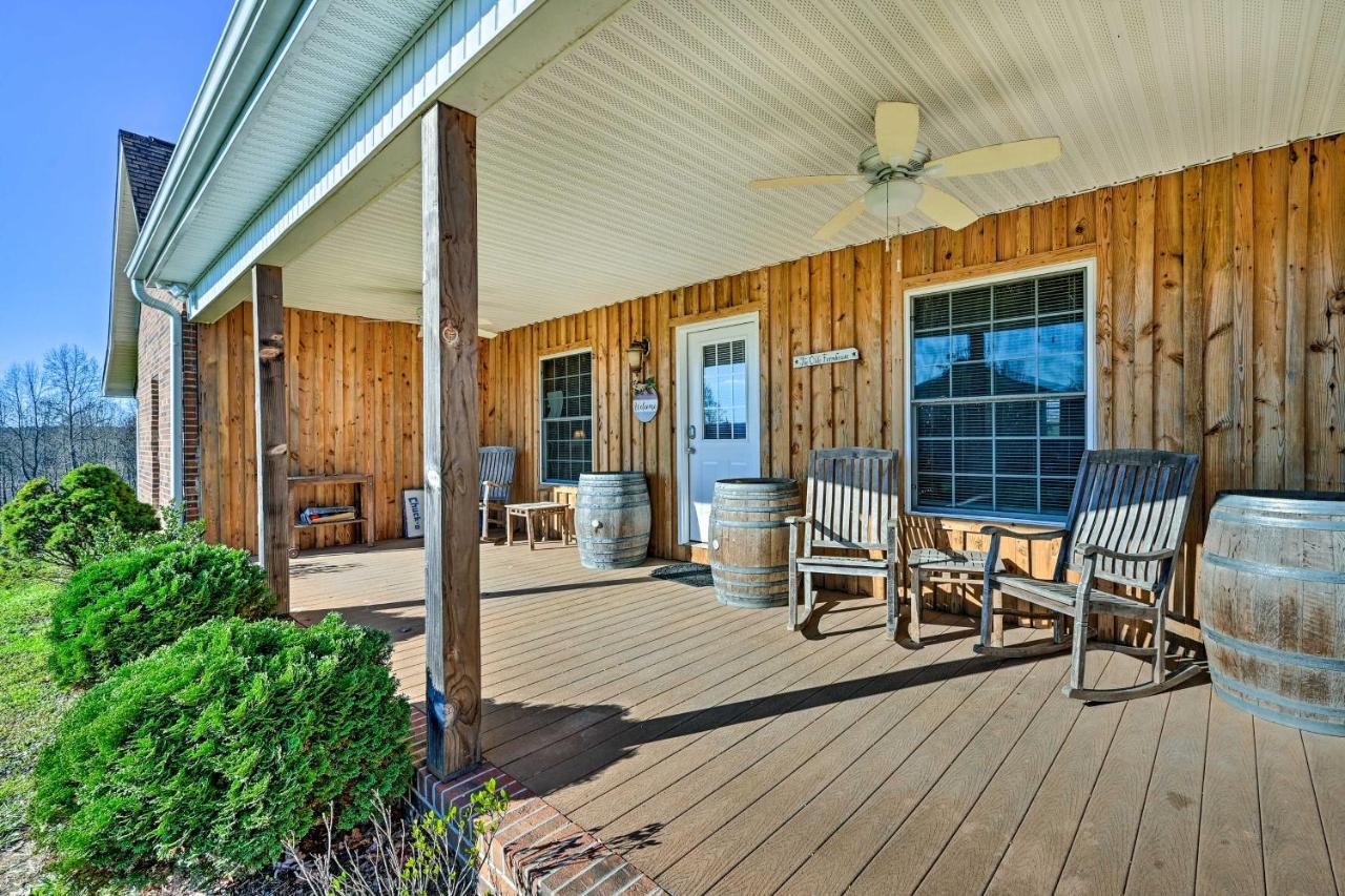 Breathtaking Elkin Getaway With Vineyard Views! 빌라 외부 사진