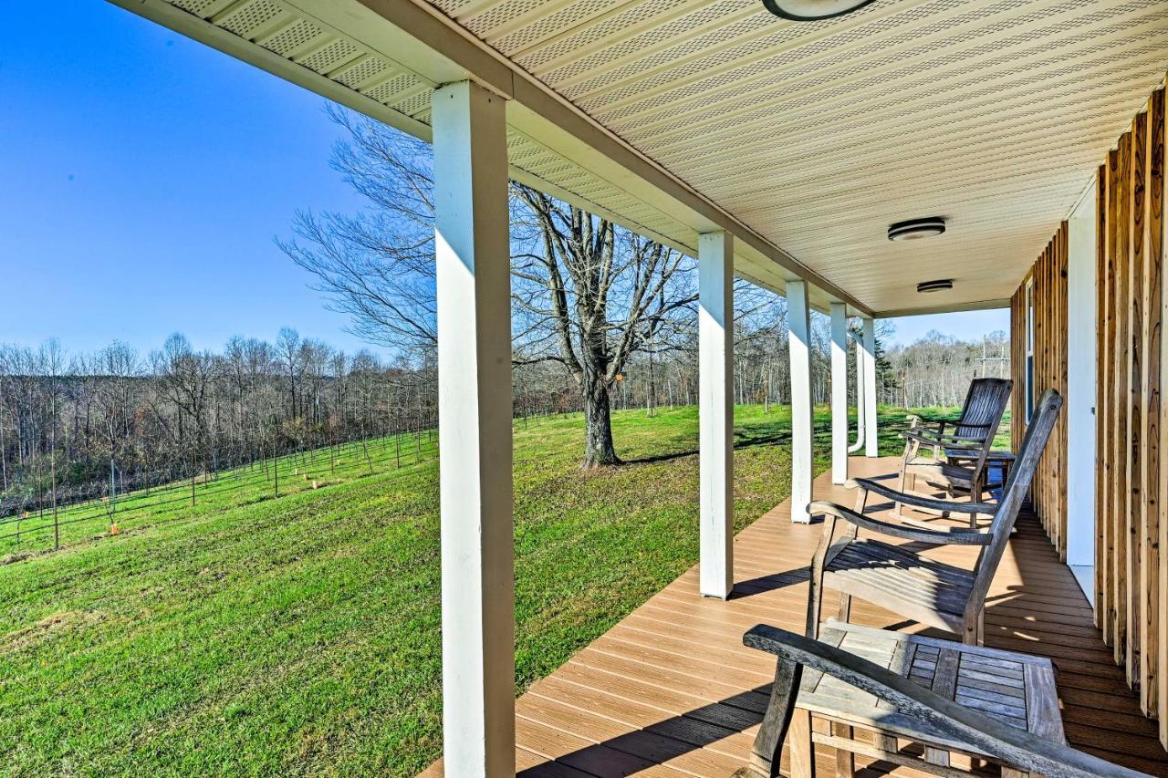 Breathtaking Elkin Getaway With Vineyard Views! 빌라 외부 사진
